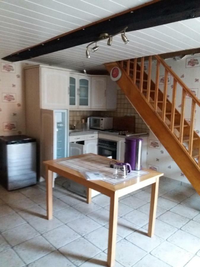 Martin Villa Saint-Gal-sur-Sioule Bagian luar foto